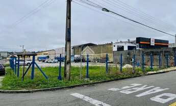 Imagem 2: AKG IMÓVEIS VENDE DE ESQUINA EM TERRENO EM PINHAIS