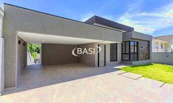 Imagem 2: Casa nova com piscina no Ecoville