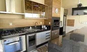 Imagem: Casa com 3 Quartos e 2 banheiro à Venda