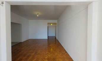 Imagem 2: Apartamento para venda possui 140 metros quadrados com 3 quartos em Copacabana - Rio de Ja