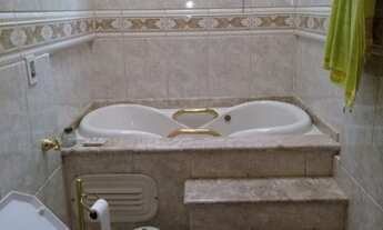 Imagem 3: Sobrado para venda possui 265 metros quadrados com 3 quartos em Parque São Vicente - Mauá