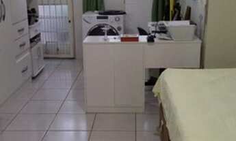 Imagem 4: TIPO CASA - Apartamento JK térreo, de fundos, orientação solar leste, silencioso, em bom e