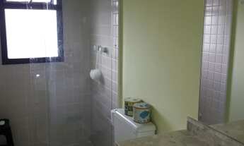 Imagem 4: Apartamento para aluguel e venda possui 156 metros quadrados com 4 quartos