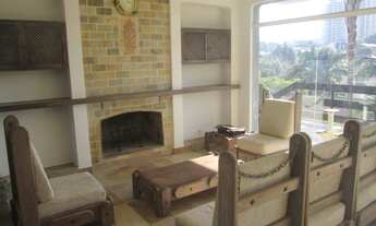 Imagem 3: RESIDENCIAL 01 , ALPHAVILLE , 4 SUITES, REPLETA DE ARMARIOS, PISCINA , CHURRASQUEIRA