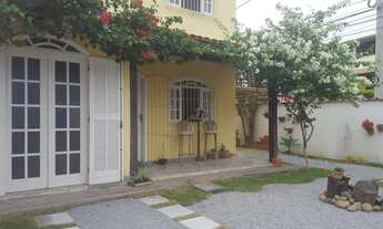 Imagem: Ampla casa independente de esquina, residencial