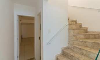 Imagem 5: 6 Casa para aluguel e venda possui 180 metros quadrados com 5 quartos