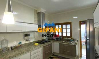 Imagem: Linda Casa de Esquina à Venda 03 Dormitórios