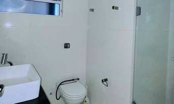 Imagem 4: Apartamento 2 dormitórios localizado na melhor rua, a mais arborizada da Capital próximo a