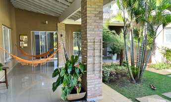 Imagem 7: Casa de condomínio sobrado para aluguel e venda possui 500 metros quadrados com 5 quartos