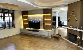 Imagem 6: Linda casa com piscina, sem detalhes, no Carianos