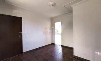 Imagem 2: Apartamento 2 quartos com armários, com área de estacionamento, em condomínio no bairro El