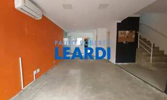 Imagem: CASA ASSOBRADADA - CAMPO BELO - SP