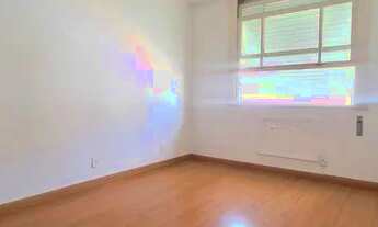 Imagem 2: Apartamento para venda possui 100 metros quadrados com 3 quartos em Copacabana - Rio de Ja