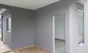 Imagem: Casa recém construída na venda na zona