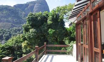 Imagem 2: Casa para venda possui 900 metros quadrados com 6 quartos em Joá - Rio de Janeiro - RJ