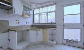 Imagem 7: Excelente casa de 324m² com 4 dormitórios e 2 vagas