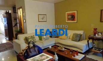 Imagem: CASA ASSOBRADADA - PERDIZES - SP