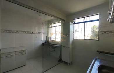 Imagem 4: Apartamento 2 quartos com armários, com área de estacionamento, em condomínio no bairro El