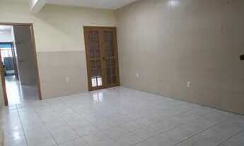 Imagem 3: Casa ampla e central a venda