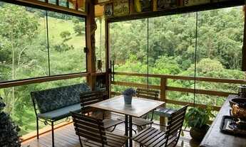 Imagem 2: Linda casa na serra vista pra cachoeira e beira rio em estilo rústico moderno