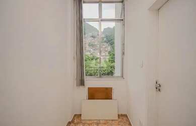 Imagem 4: Privilégio Imóveis vende: Em Botafogo, apartamento de 2 quartos, com 70 m² no 3° andar, de