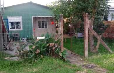 Imagem 4: 2 casas Casa com 3 dormitórios