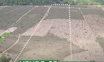 Imagem: Banho com igarapé exclusivo