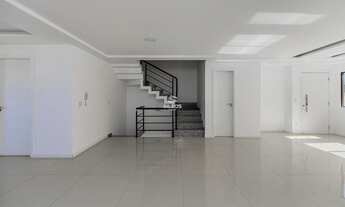 Imagem 3: Sobrado em condominio à venda com 5 quartos no Campo Comprido em Curitiba