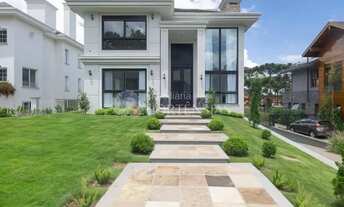 Imagem 3: Casa de seis dormitórios em condomínio fechado em Gramado RS