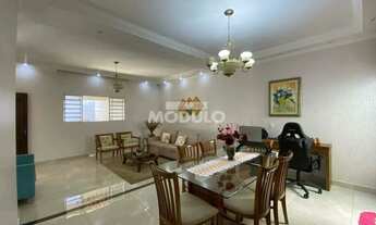 Imagem 3: Casa residencial para locação Bairro Santa Mônica com 3 quartos