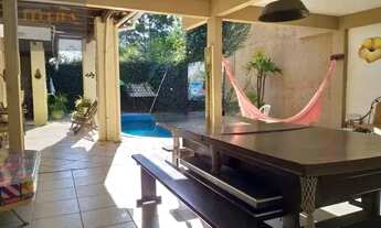 Imagem 6: Belíssima casa com amplo espaço de lazer e 6 dormitórios na praia do Campeche