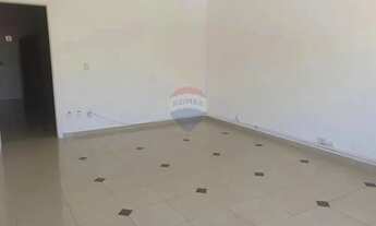 Imagem 3: Sala comercial excepcional, com 23m² de área útil, localizada no centro da cidade
