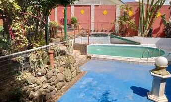Imagem 15: Casa à venda com 3 quartos, piscina e edícula em Santa Felicidade