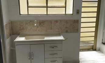 Imagem: Alugo Edícula no Centro para rapazes solteiros