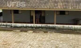 Imagem 2: Chácara em Nerópolis com 5 Quartos, Pomar, Lagos e Amplo Espaço