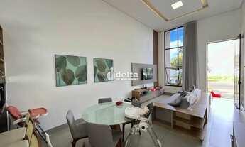 Imagem: Casa em condomínio com 3 quartos sendo