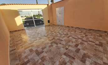 Imagem: Vendo casa 50 metros do mar. Aceito imóvel