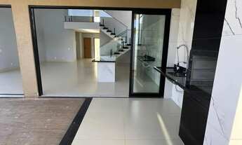 Imagem 4: Sobrado de alto padrão com piscina no Terras Alpha 2 Frente para praça