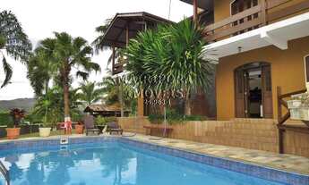 Imagem: Linda casa em condomínio fechado à 12min