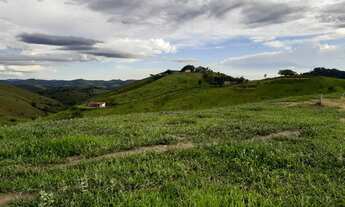 Imagem 4: LIndo Terreno no Bairro do ITAOCA