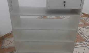 Imagem 4: Vendo balcão com gaveta para dinheiro com chave ?