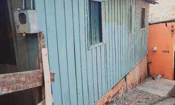 Imagem 4: Aluga-se uma casa de madeira não paga luz nem água