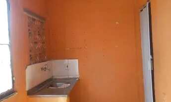 Imagem 2: Aluga-se uma Kit-Net à 100 metros da Avenida Grande Circular no valor de 400 reais