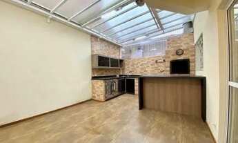 Imagem 7: Sobrado para aluguel possui 234 metros quadrados com 3 quartos em Santo Inácio - Curitiba