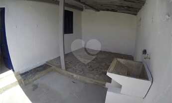 Imagem 7: Casa com 1dormitório, cozinha e banheiro com 40 m² para alugar na Casa Verde