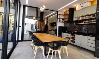 Imagem 3: Casa de condomínio para venda com 328 metros quadrados com 3 quartos em Ponta Negra - Mana