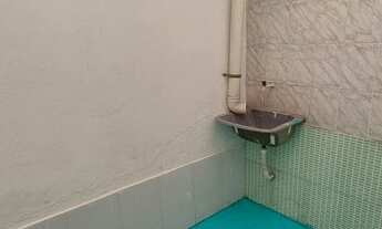 Imagem 6: Casa para aluguel possui 60 metros quadrados com 2 quartos e 2 Banheiros, Área de serviço