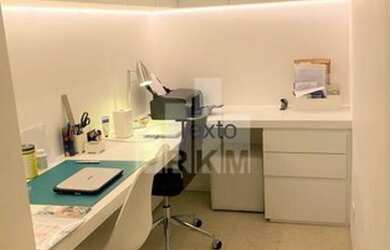 Imagem 7: Itaim Bibi - Apartamento com reforma de revista, espaçoso, arejado, 227 m² úteis. Duas vag