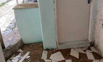 Imagem 3: Aluga se casa 01 dormits bairro c.gde 1.300 pacote. Próximo rua Carvalho de Mendonça