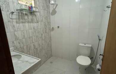 Imagem 2: Casa em rua pública